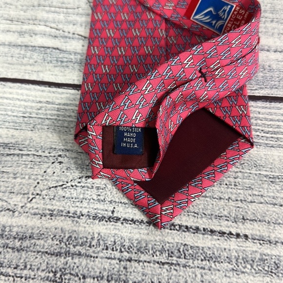Vineyard Vines Custom Republic Eagles Pink 100% Silk Tie - Picture 4 of 5